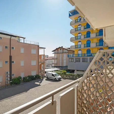 International Лидо-ди-Езоло