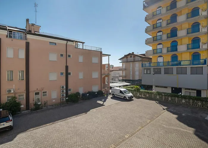 International * Лидо-ди-Езоло