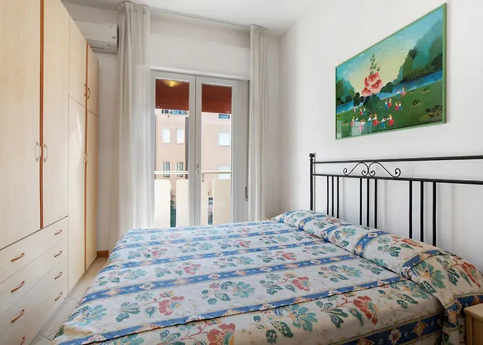 Апартаменты International *